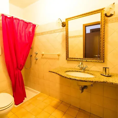 Schoenes In Capiglia Marittimma Holiday home *